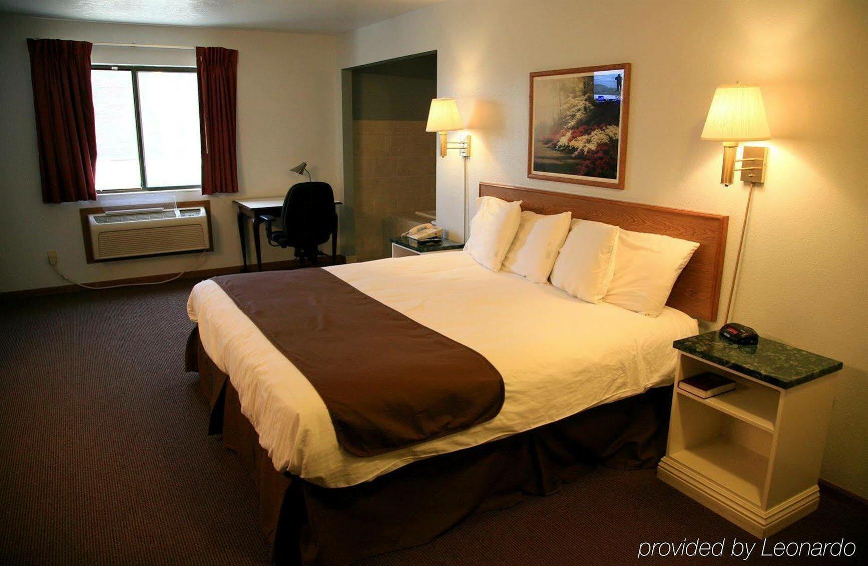 New Victorian Inn & Suites-Norfolk Exterior photo